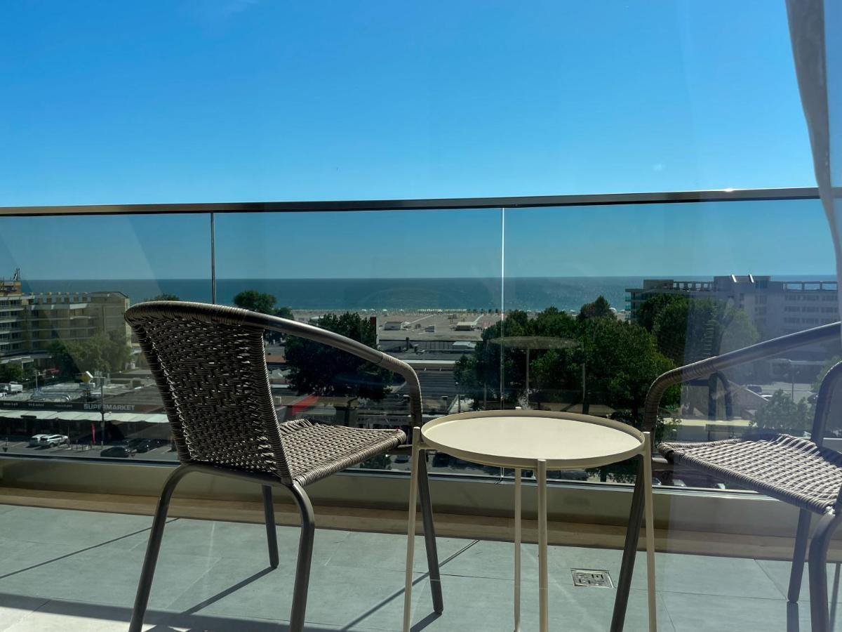 Azure Sea Apartments - Bychoice Mamaia Extérieur photo