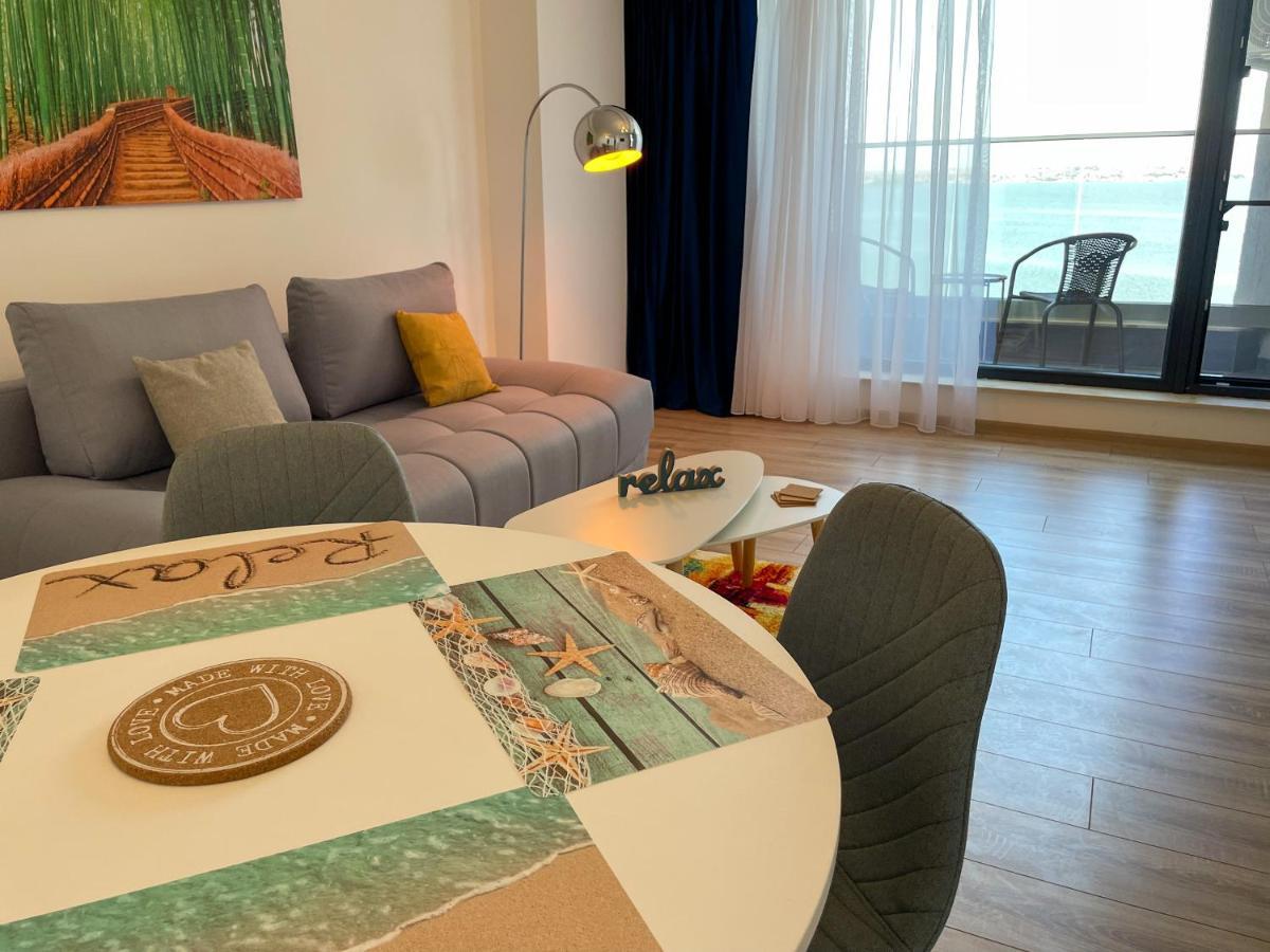 Azure Sea Apartments - Bychoice Mamaia Extérieur photo