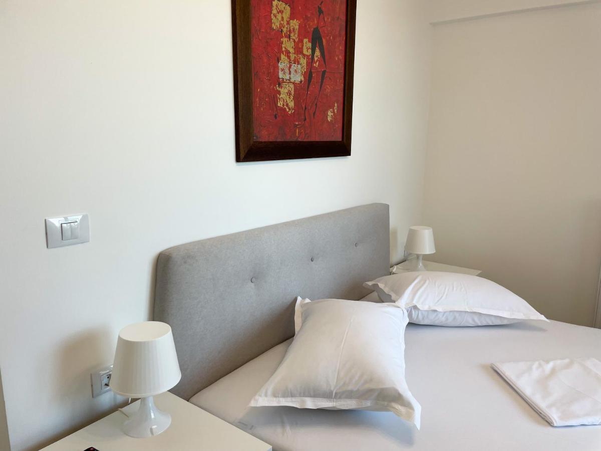 Azure Sea Apartments - Bychoice Mamaia Extérieur photo