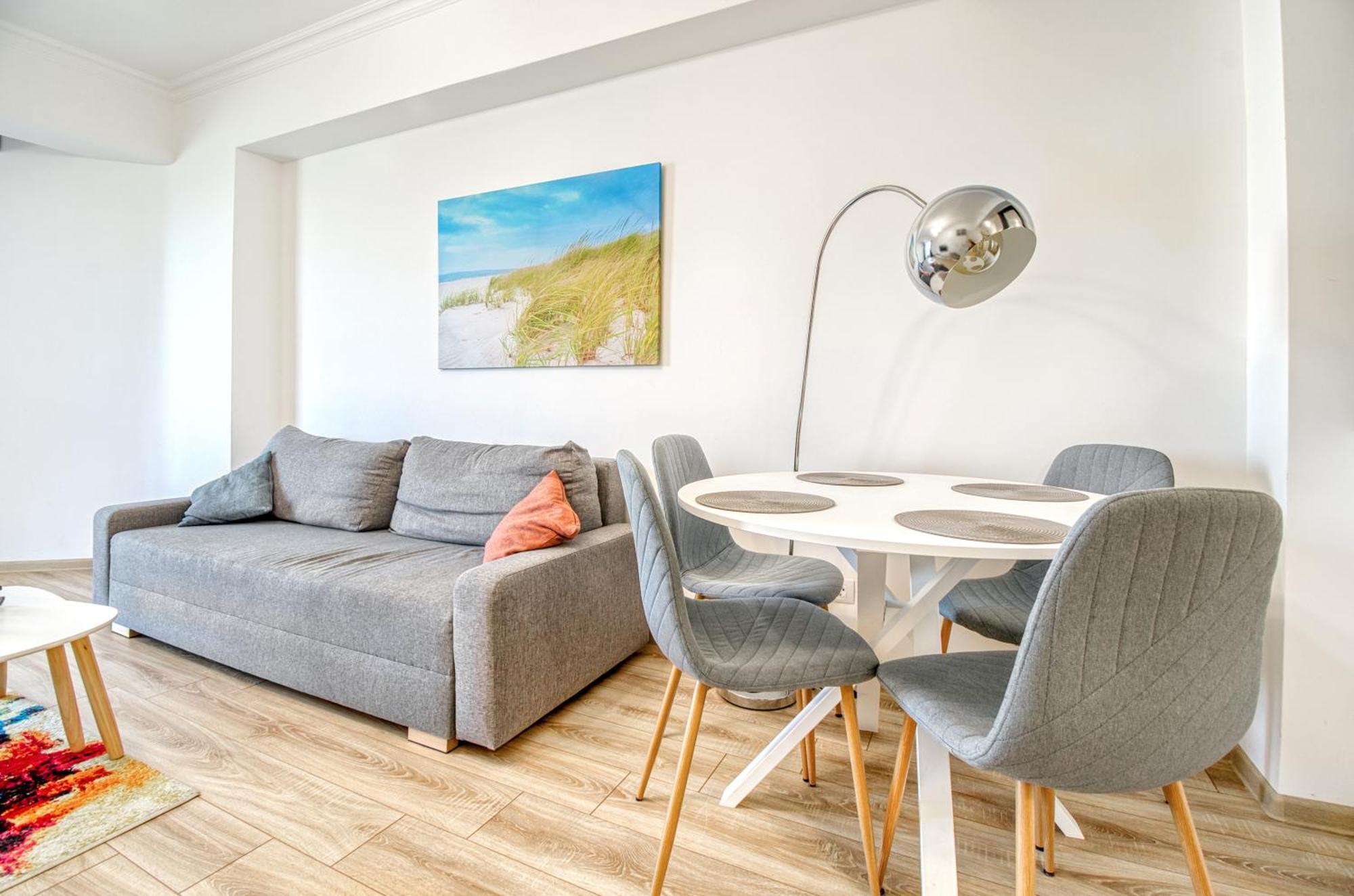Azure Sea Apartments - Bychoice Mamaia Extérieur photo