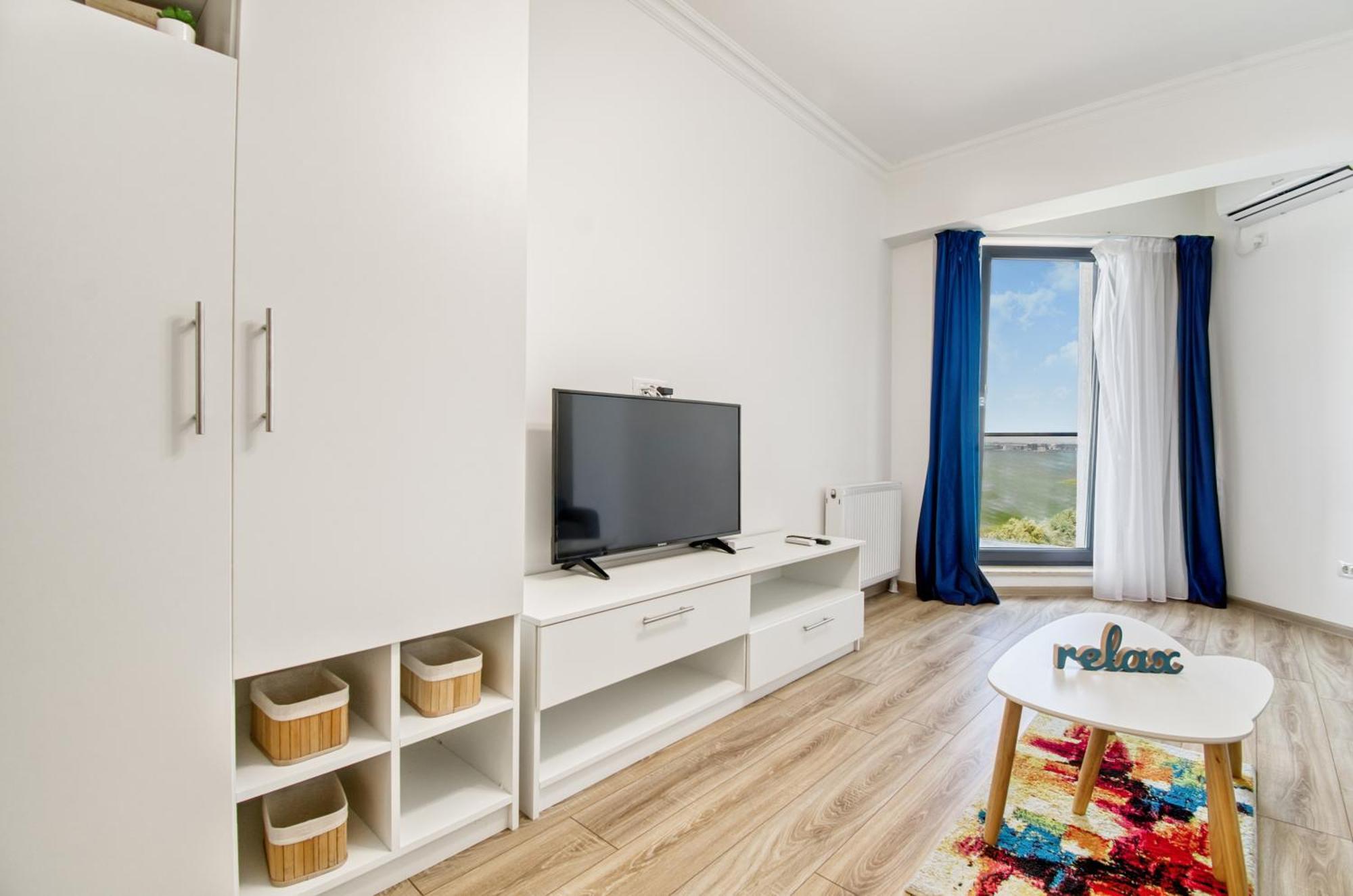 Azure Sea Apartments - Bychoice Mamaia Extérieur photo