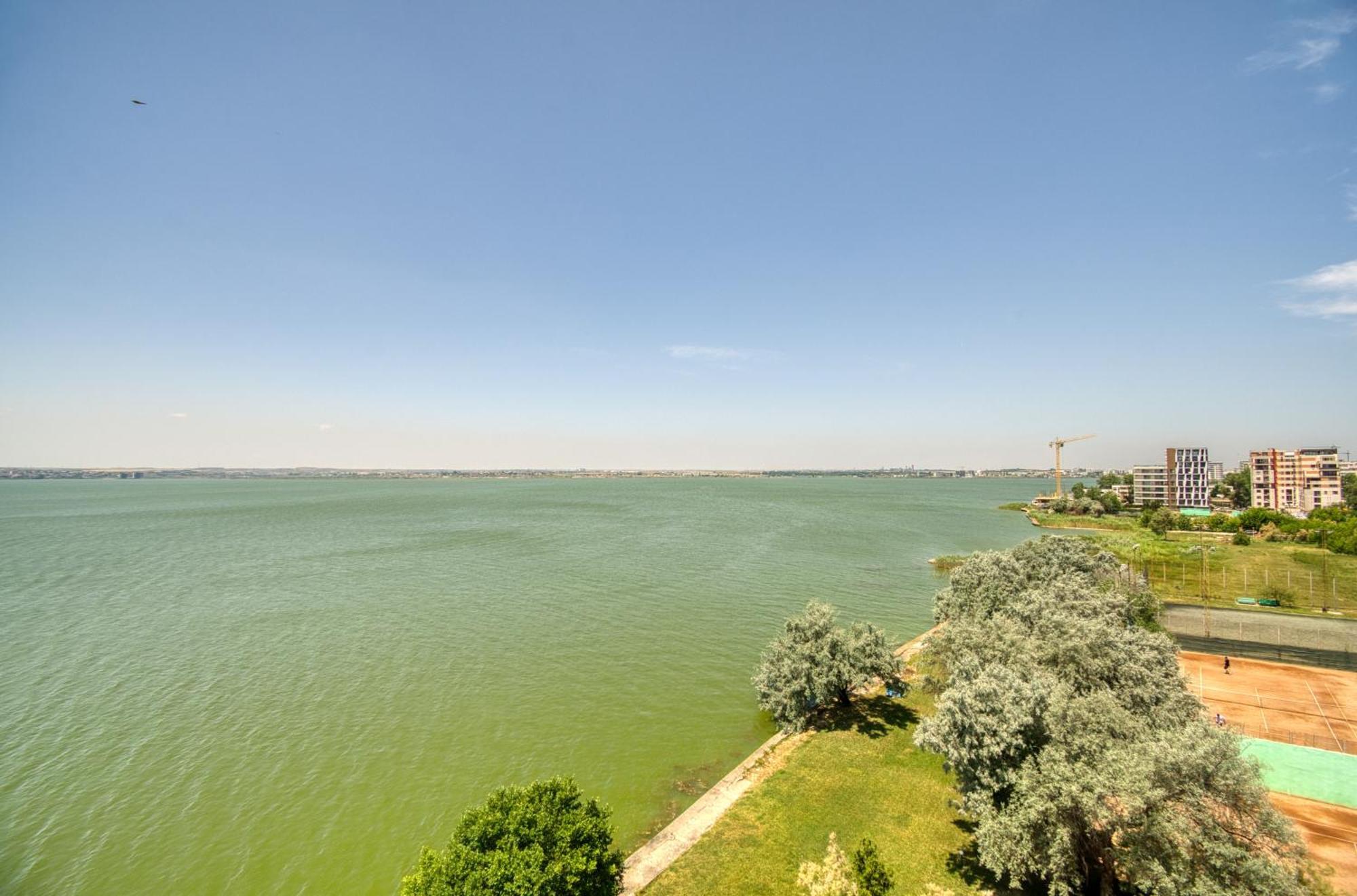 Azure Sea Apartments - Bychoice Mamaia Extérieur photo