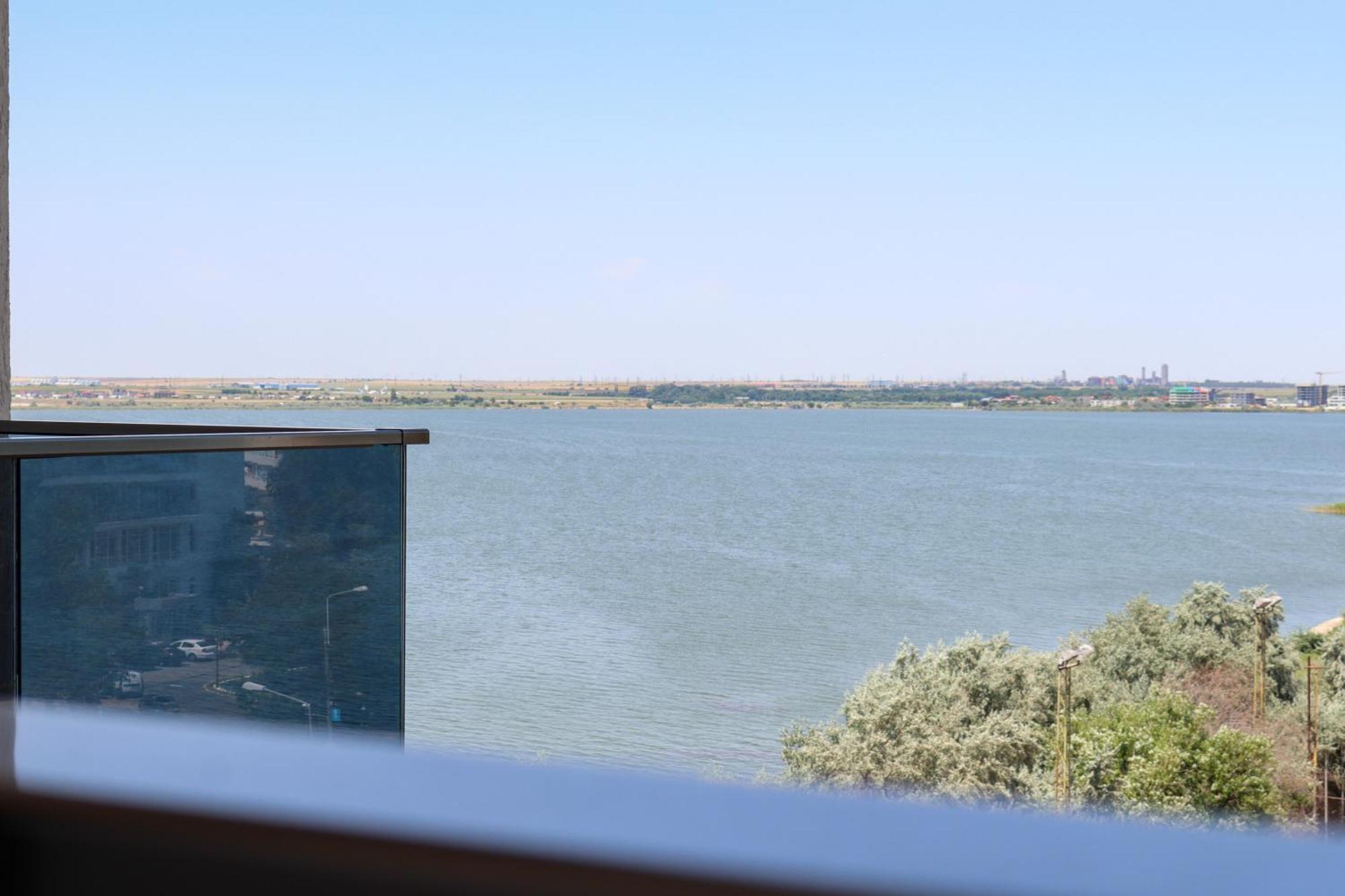 Azure Sea Apartments - Bychoice Mamaia Extérieur photo