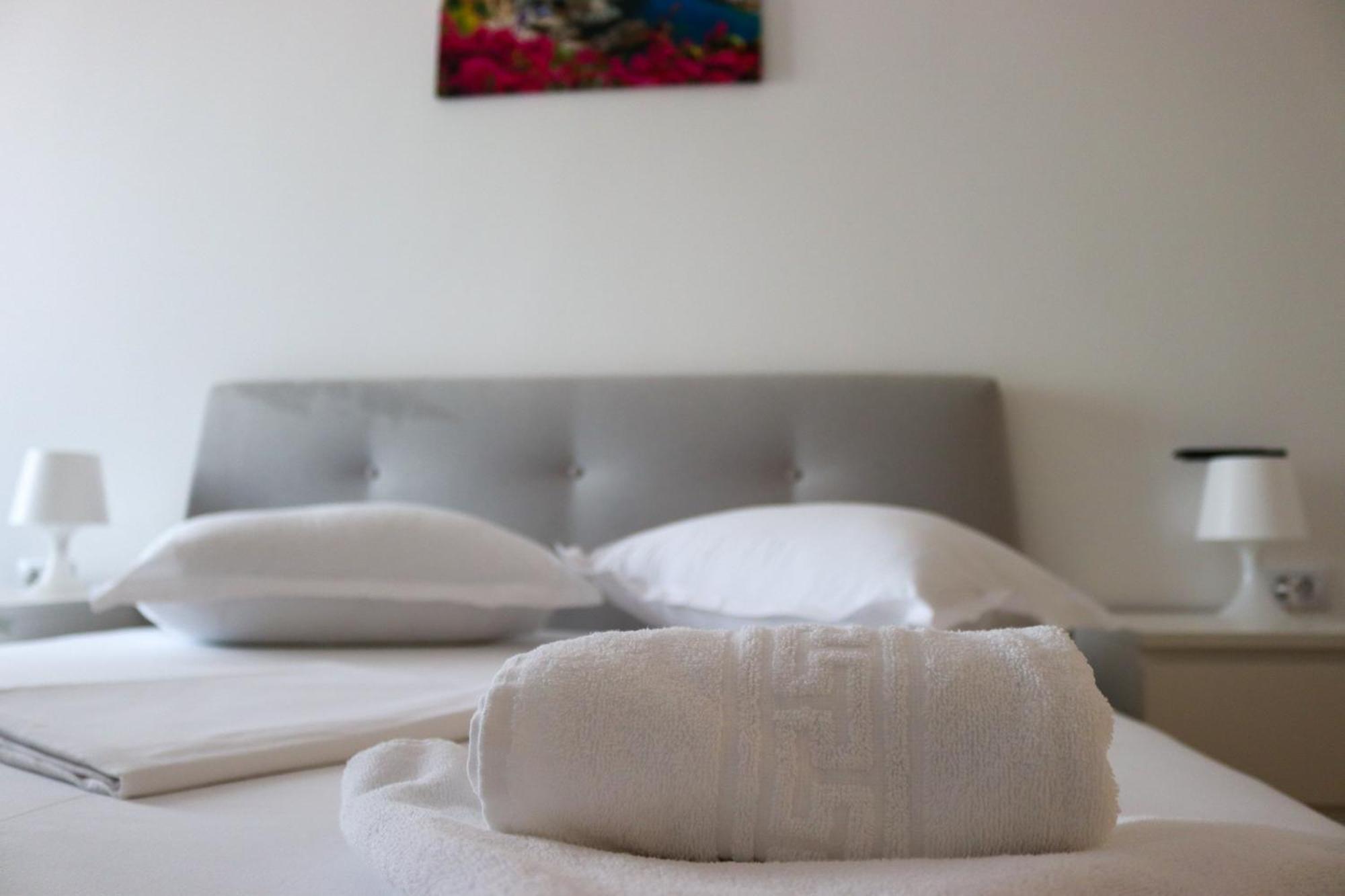 Azure Sea Apartments - Bychoice Mamaia Extérieur photo