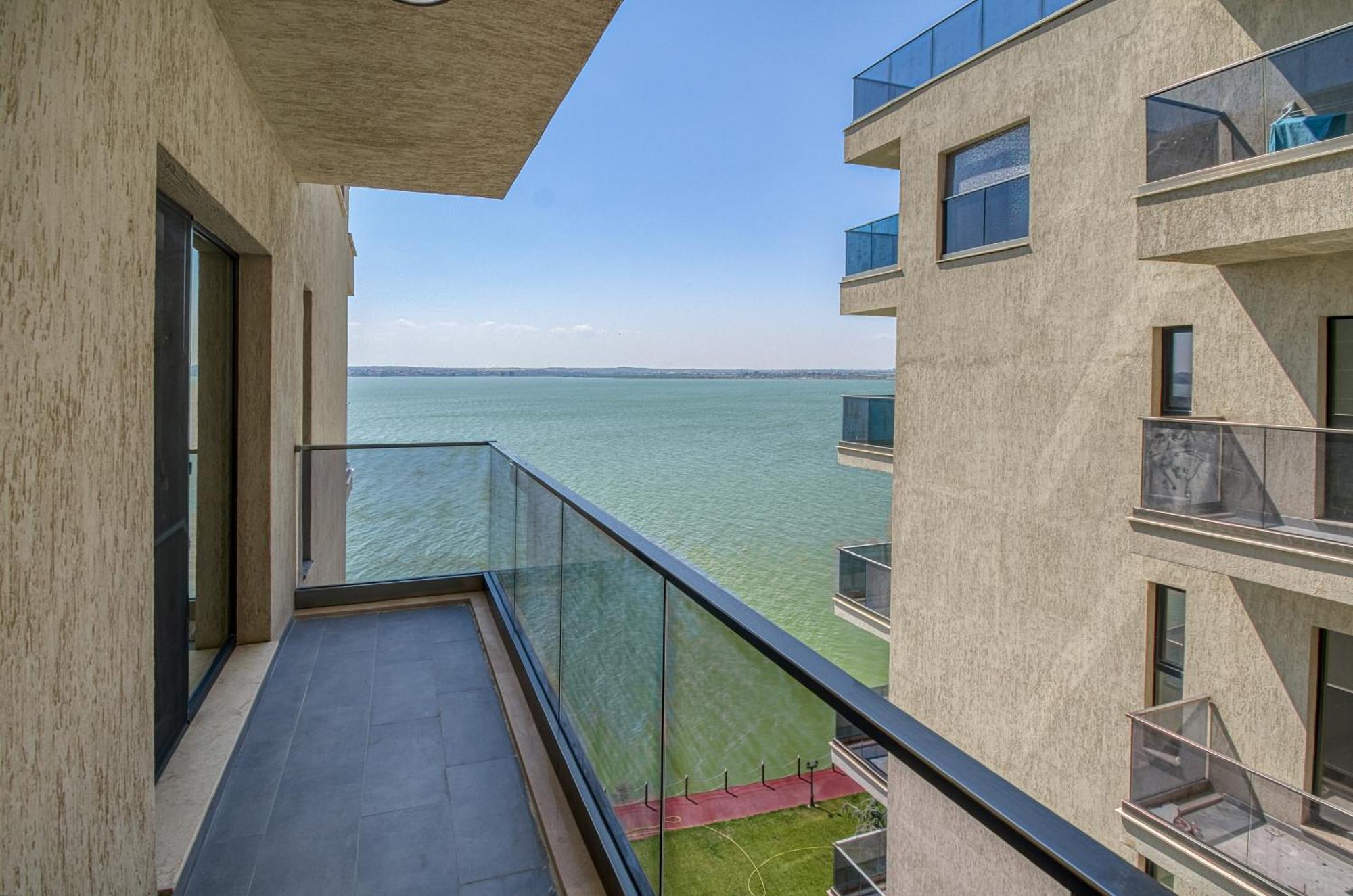 Azure Sea Apartments - Bychoice Mamaia Extérieur photo