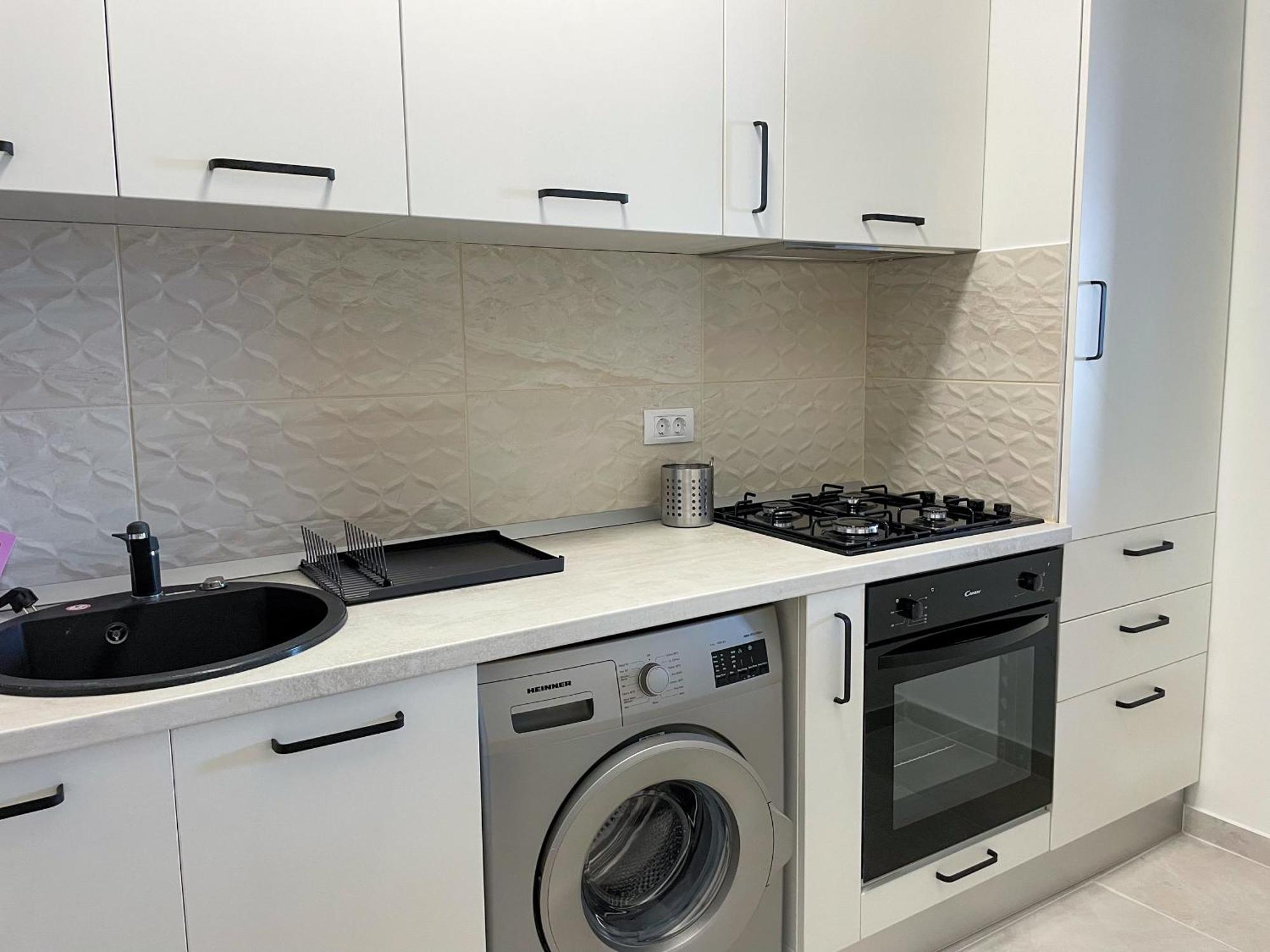 Azure Sea Apartments - Bychoice Mamaia Chambre photo