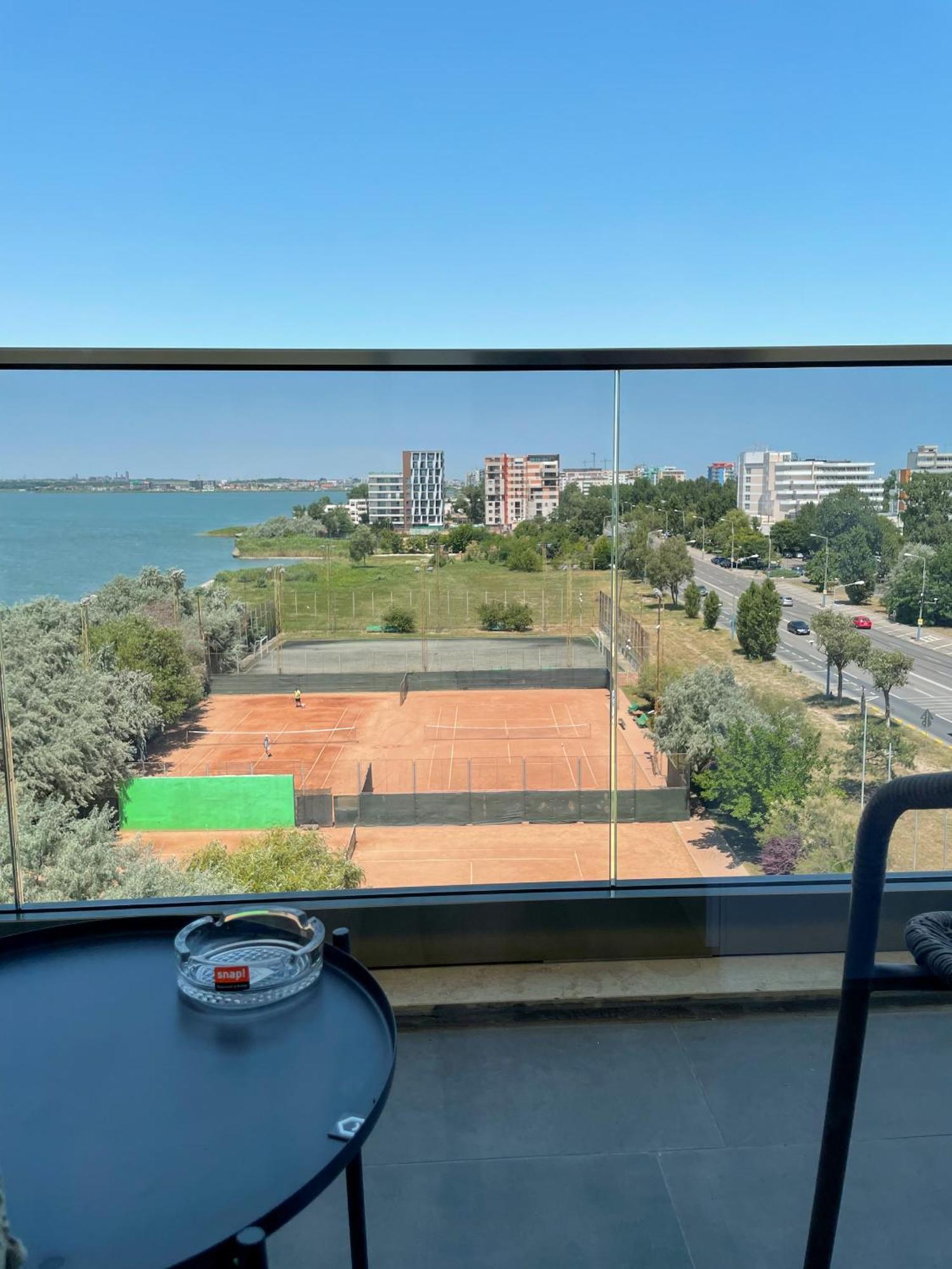 Azure Sea Apartments - Bychoice Mamaia Chambre photo