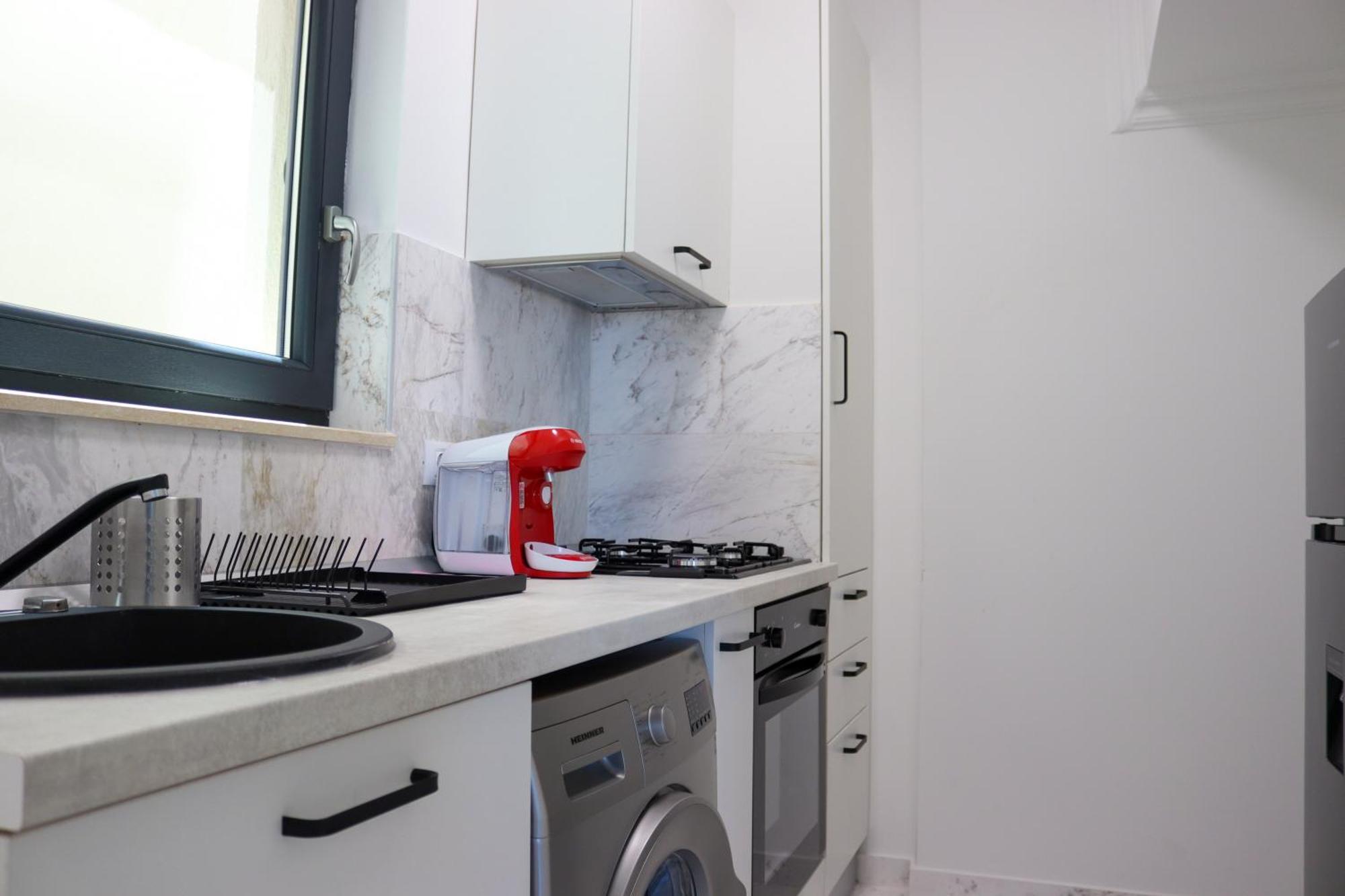 Azure Sea Apartments - Bychoice Mamaia Extérieur photo